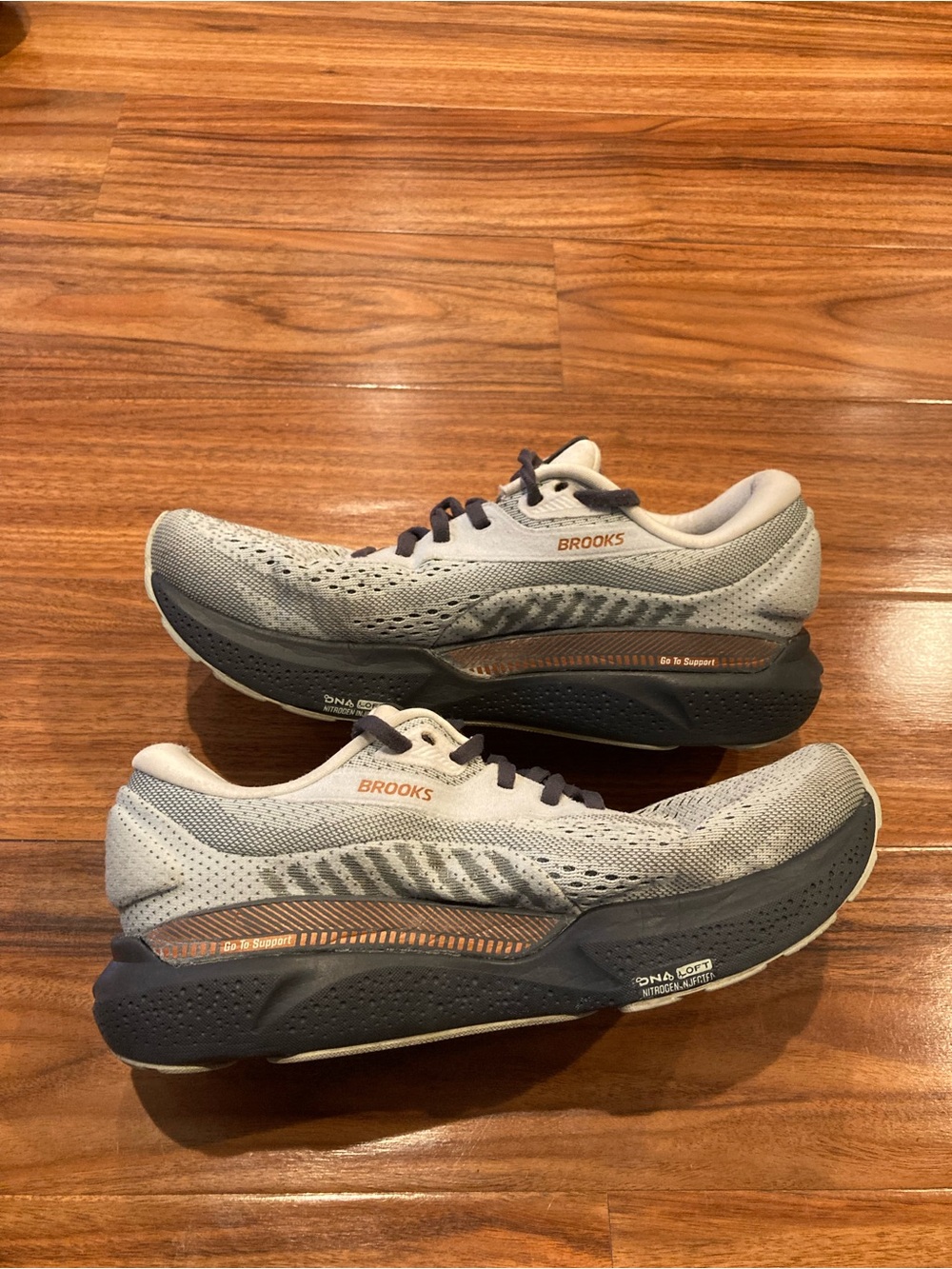 Brooks Women Adrenaline GTS 24 1204261B030 Gray Running Shoes Sneakers Size 9.5B